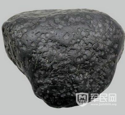 陨石真的会有辐射吗?陨石多少钱一块?